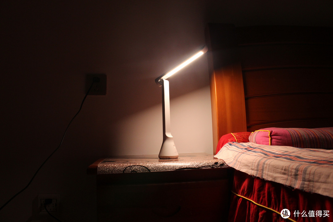 户外露营居家使用两不误——Yeelight折叠充电便携台灯体验