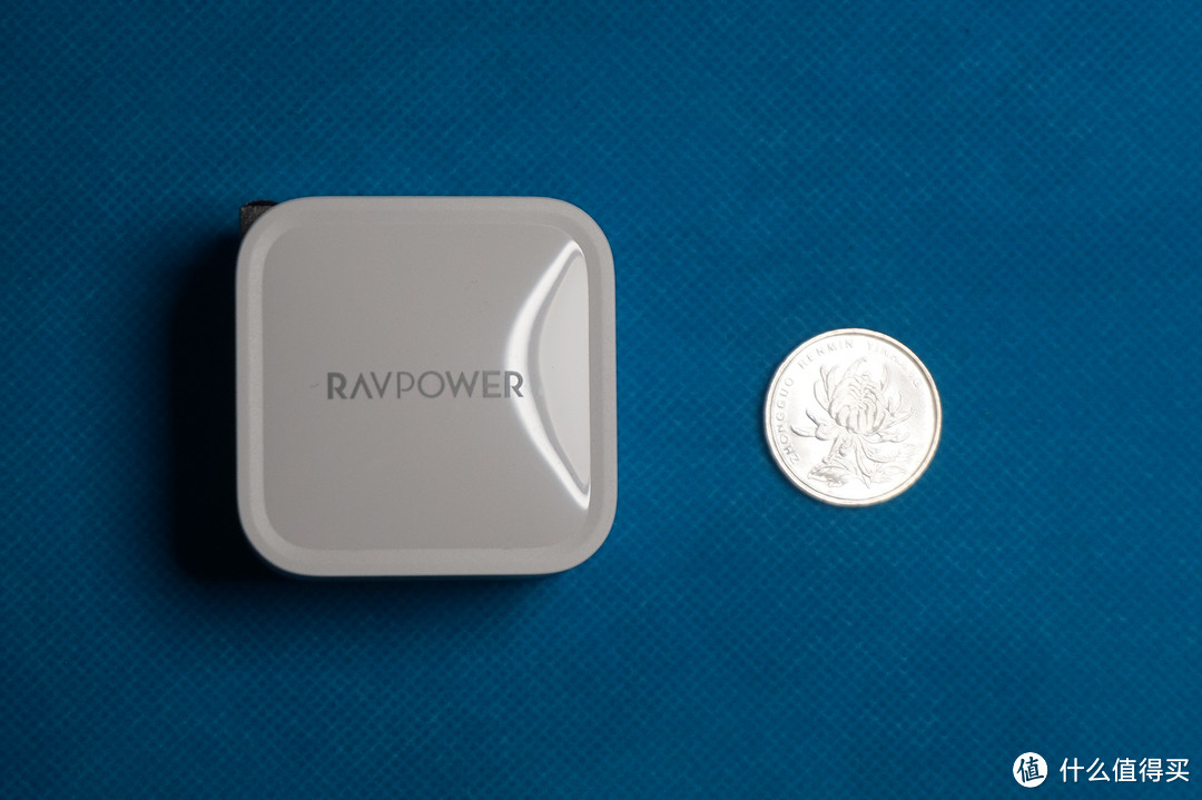 一个解决不同设备充电问题的-RAVPower 61W氮化镓充电器评测