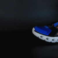 斯凯奇童鞋使用体验(闪灯|防滑|减震|后跟)