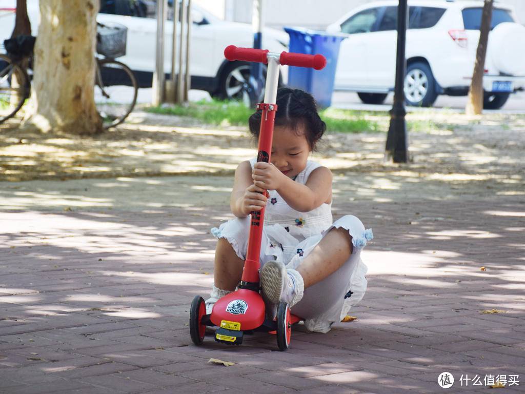 轻便稳定安全，COOGHI酷骑可折叠儿童滑板车体验