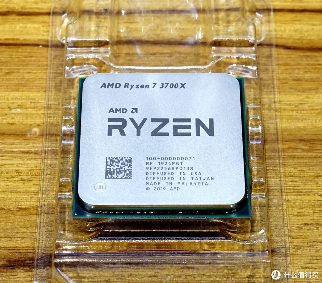 学生哥开学的游戏凶器，4K分辨率下通杀所有游戏？——索泰RTX2080super至尊PLUS OC入手详测