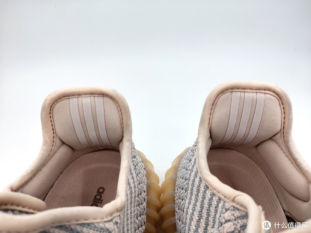 名为粉天使的YEEZY350亚洲限定