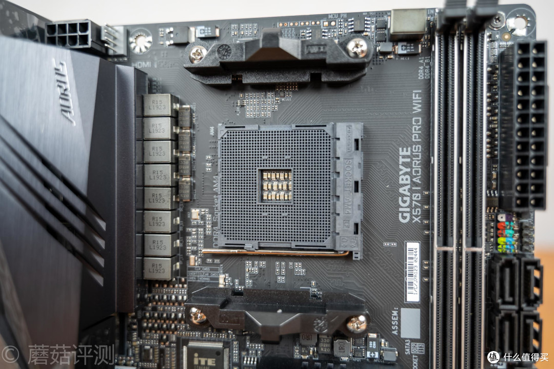 稳坐X570 ITX主板的头把交椅——技嘉X570 I AORUS Pro Wifi主板 拆解赏析