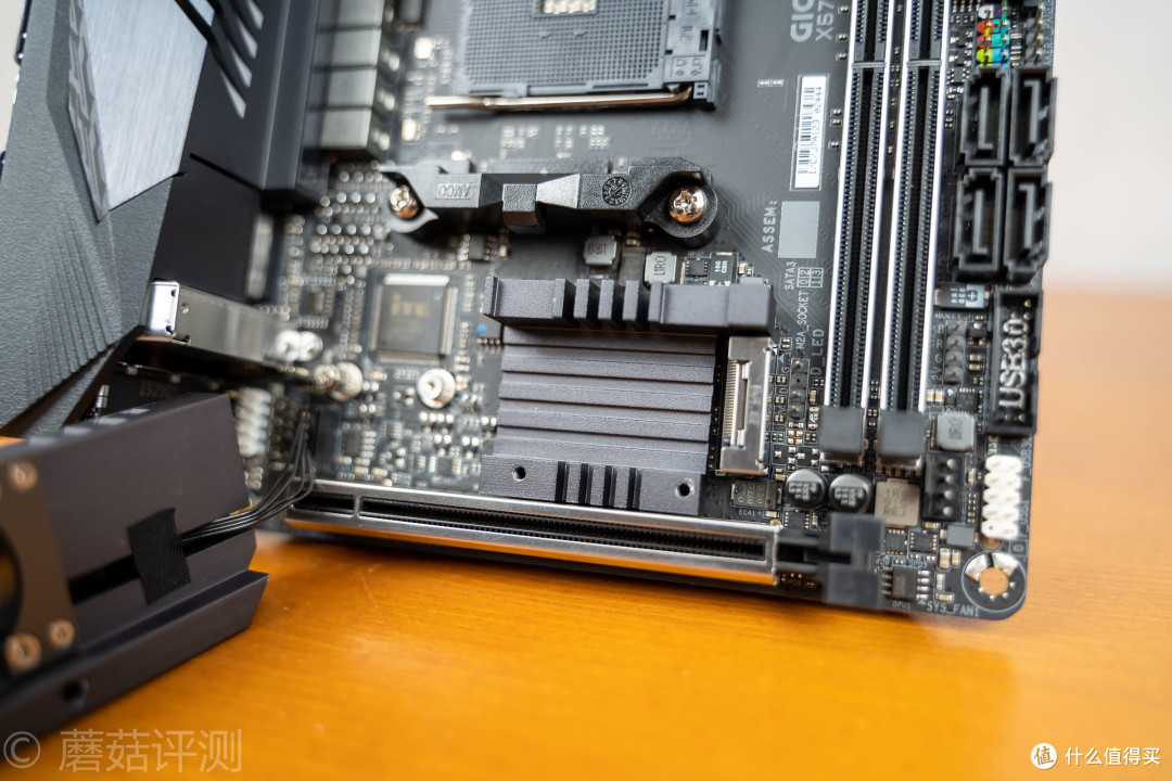 稳坐X570 ITX主板的头把交椅——技嘉X570 I AORUS Pro Wifi主板 拆解赏析
