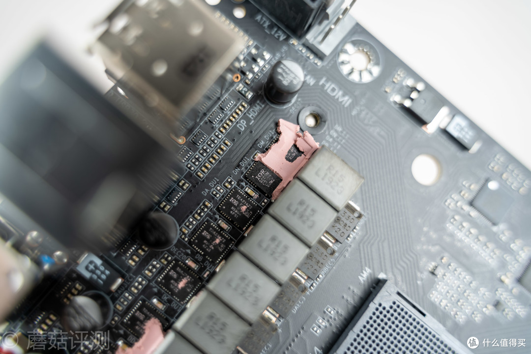 稳坐X570 ITX主板的头把交椅——技嘉X570 I AORUS Pro Wifi主板 拆解赏析