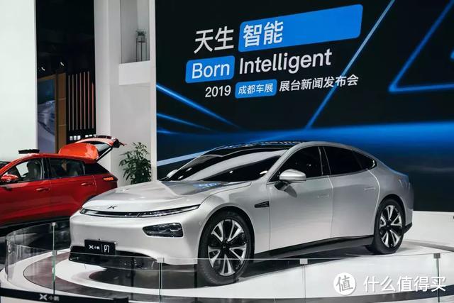 新老车企开始绿牌之争,续航/品质/智能都是战场,选择得擦亮眼