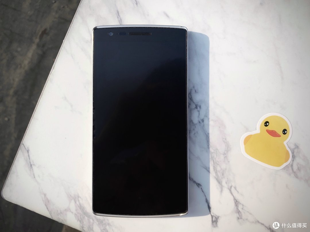 在全屏时代回看「悬浮屏」,搅局者OnePlus One