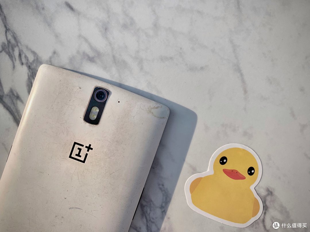 在全屏时代回看「悬浮屏」,搅局者OnePlus One