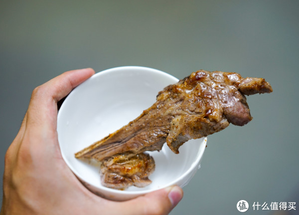 顺利出锅的羊排，是不是很有食欲哇！很入味很嫩，和外面店里的没差距~