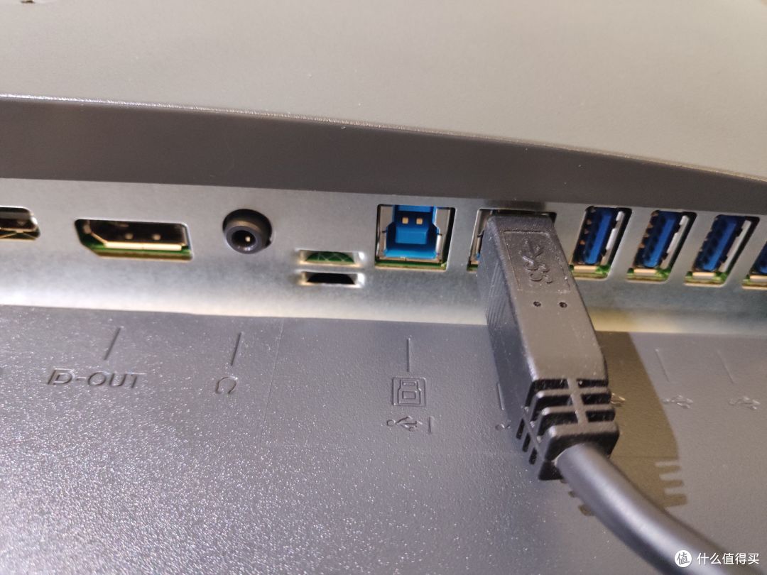 黄昏鼓捣数码 篇十:自带出厂校色的27英寸4k专业显示器到底是什么体验