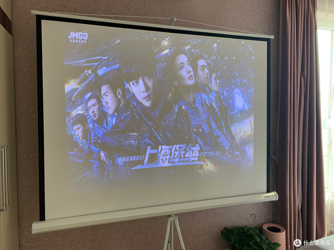 享受品质生活,打造夜间观影神器,坚果J9智能投影仪评测报告