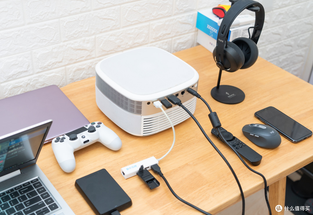 一根电源线就能搞定家庭影院,坚果J9智能投影仪打造超级影院教程!