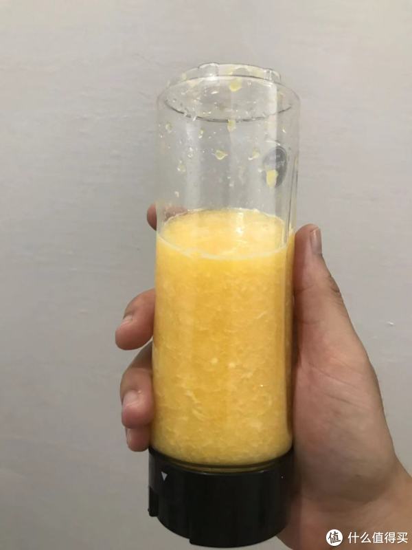 适量加点纯水，最近的橙比较干，还没到季节，还是吃应季的水果好