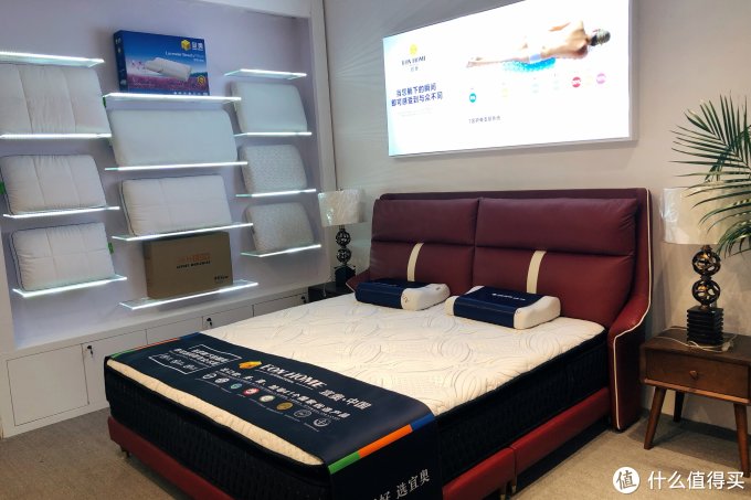 Furniture China 2019:怎么可以把家具设计的这么好看!(大量展会产品图片欣赏)