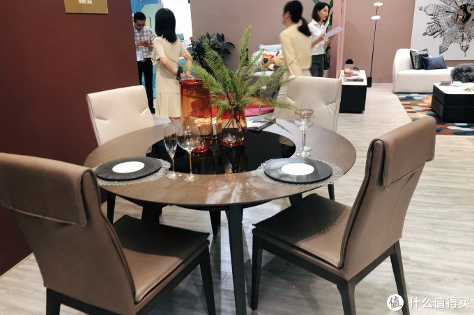 Furniture China 2019:怎么可以把家具设计的这么好看!(大量展会产品图片欣赏)