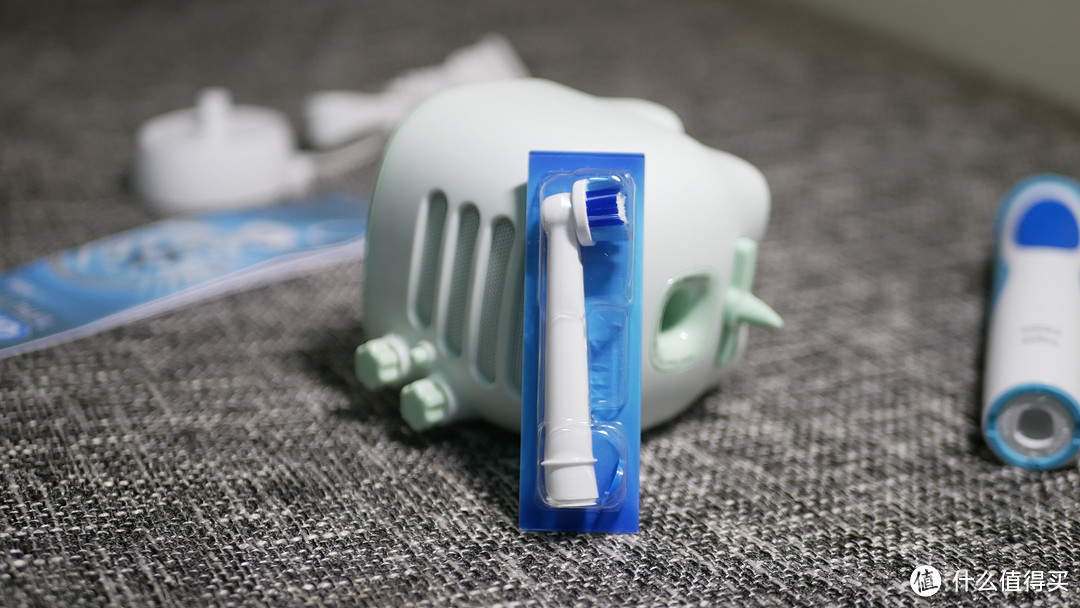 值友福利，博朗欧乐B电动牙刷开箱，简单对比小米电动牙刷