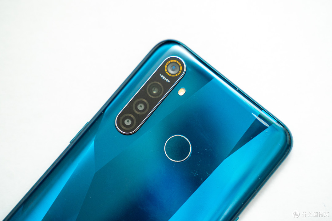 千元不错的手机：realme Q 骁龙712 4+64G 体验测评！4800w 四摄像头？