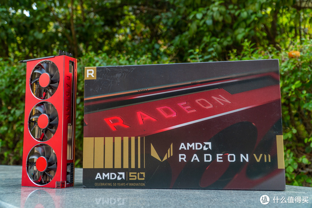 之前购入的AMD Radeon VII 五十周年纪念版