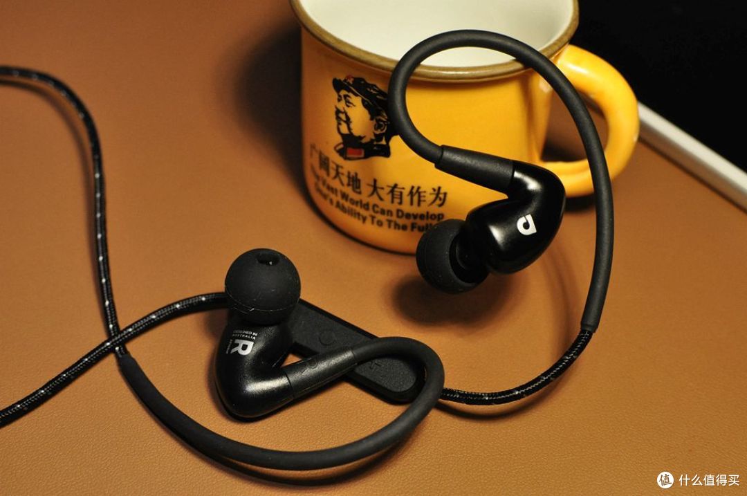 有点落伍但设计感很讲究，评AUDIOFLY AF100W蓝牙耳机