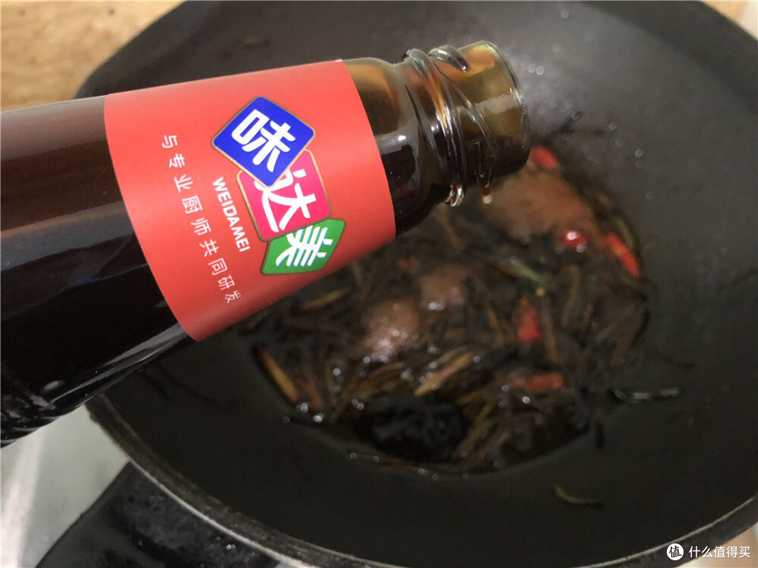 江南经典葱油拌面，香气扑鼻，好吃的秘诀就这么简单