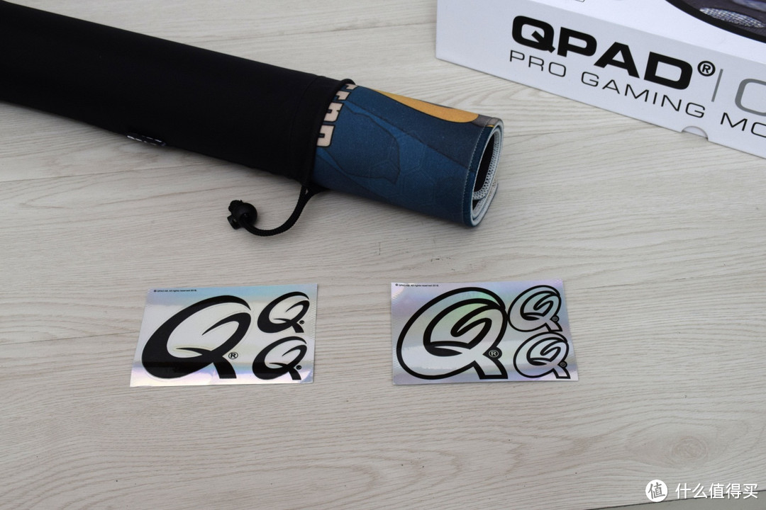 漂亮得不像实力派，QPAD  CD-45 GAL鼠标垫开箱