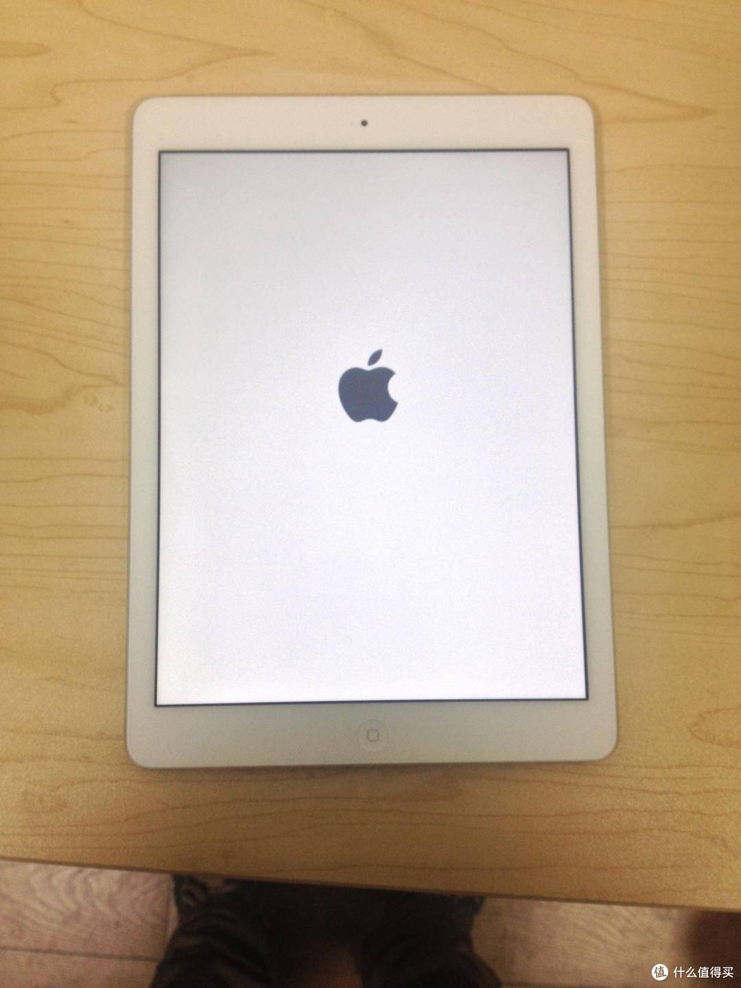 刷机降级变白苹果,一开机就黑屏?iTunes拯救你的白苹果