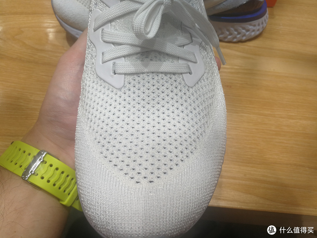 实体店也有好货——599元的Nike 耐克 Epic React Flyknit 2开箱