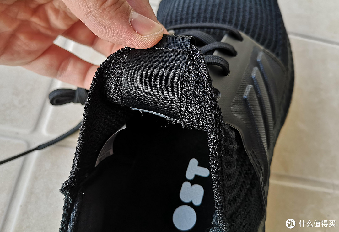 杂谈3：开箱 Adidas Ultra Boost 19黑武士+盘点手头各大品牌运动休闲鞋