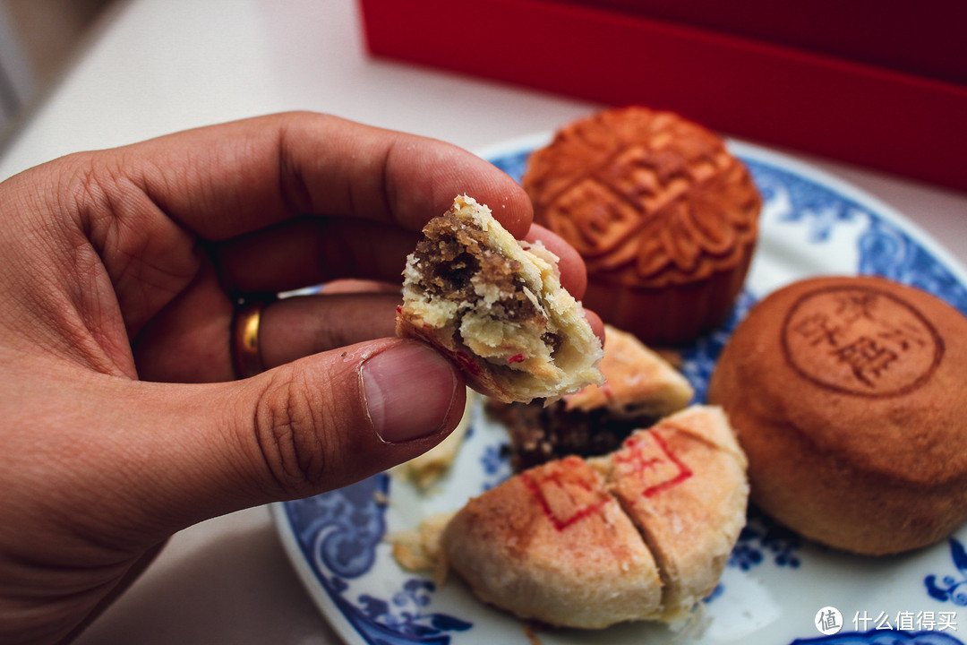 各式月饼，你站哪边？好利来花好月圆月饼礼盒开箱试吃