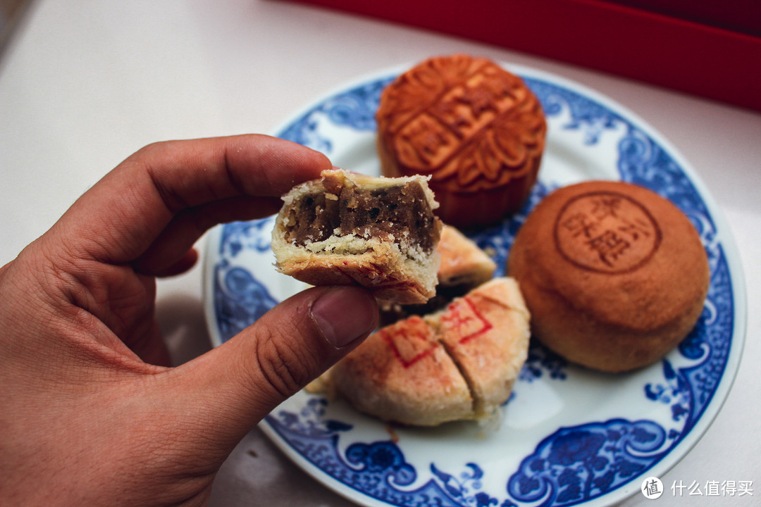 各式月饼，你站哪边？好利来花好月圆月饼礼盒开箱试吃