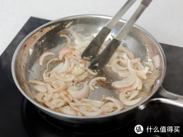 通心粉鸡腿锅