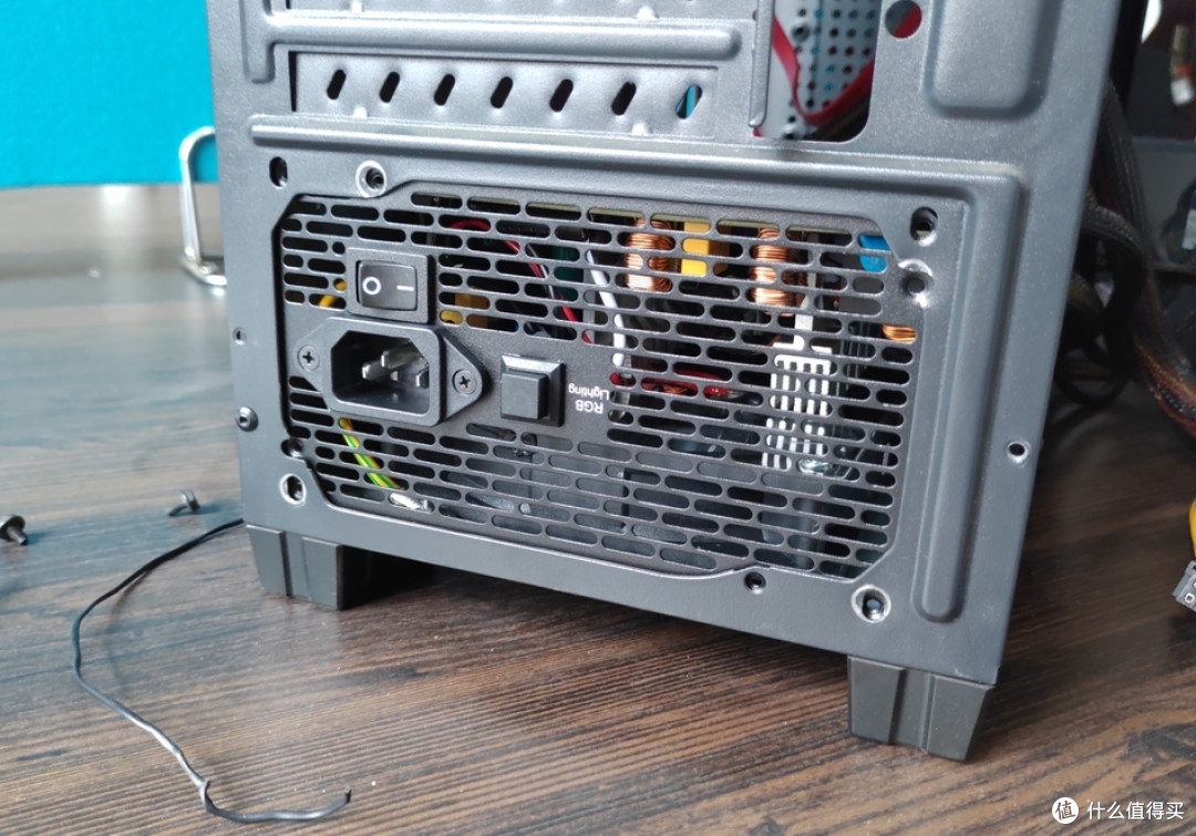 由不频繁自动重启引发的。。。 - Tt（Thermaltake） Smart RGB 500W 台式机电源开箱体验
