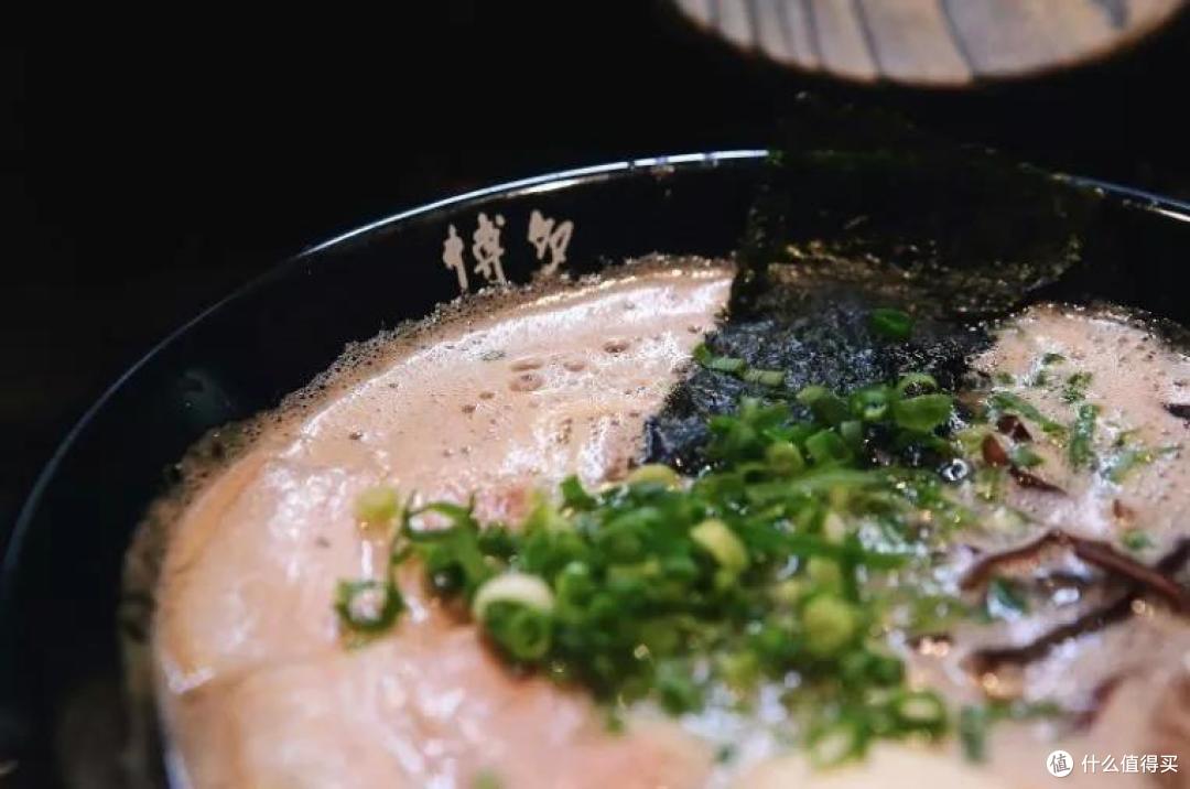 去日本不想人挤人,给你推荐个人少又能赏樱泡汤吃美食的好地方!