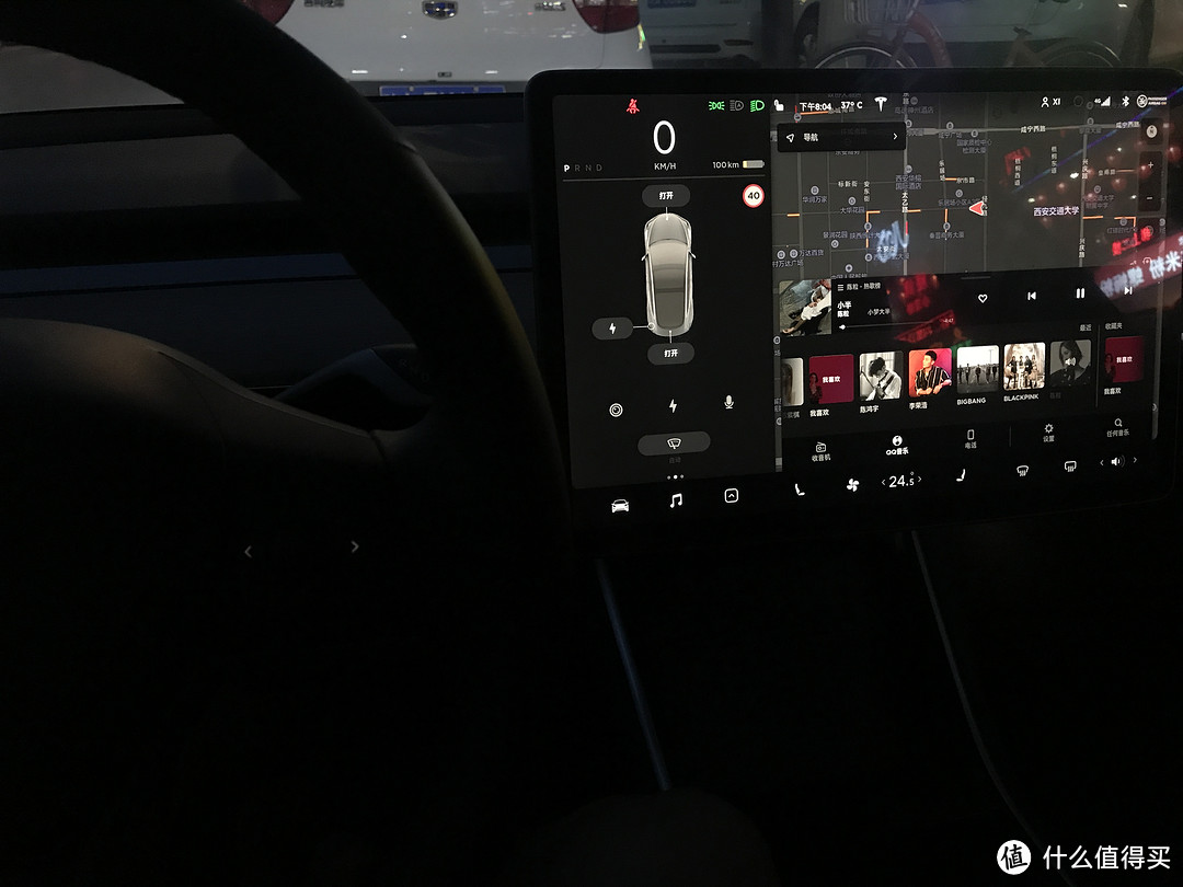 颜值与实力并存，特斯拉Model 3的不充值实用通勤评测