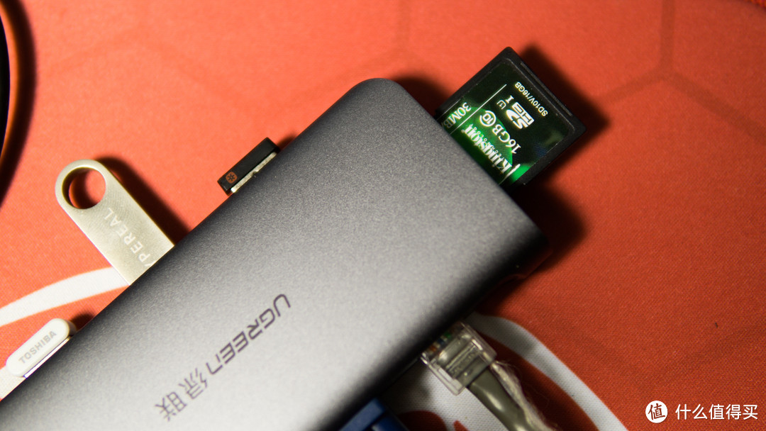 扩展更多可能：绿联USB-C 9合1 多功能转换器 使用报告