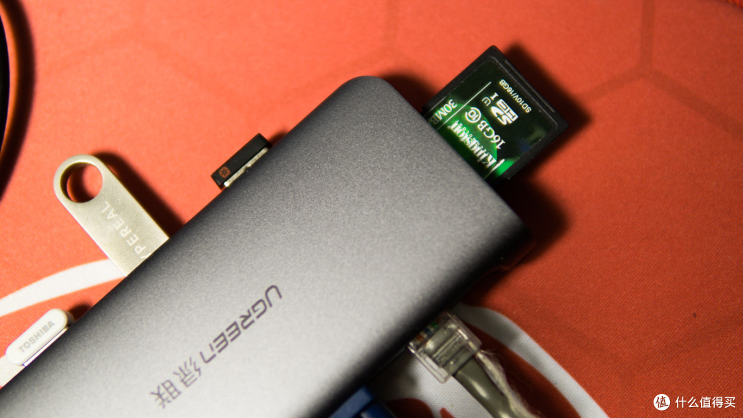 扩展更多可能:绿联USB-C 9合1 多功能转换器 使用报告