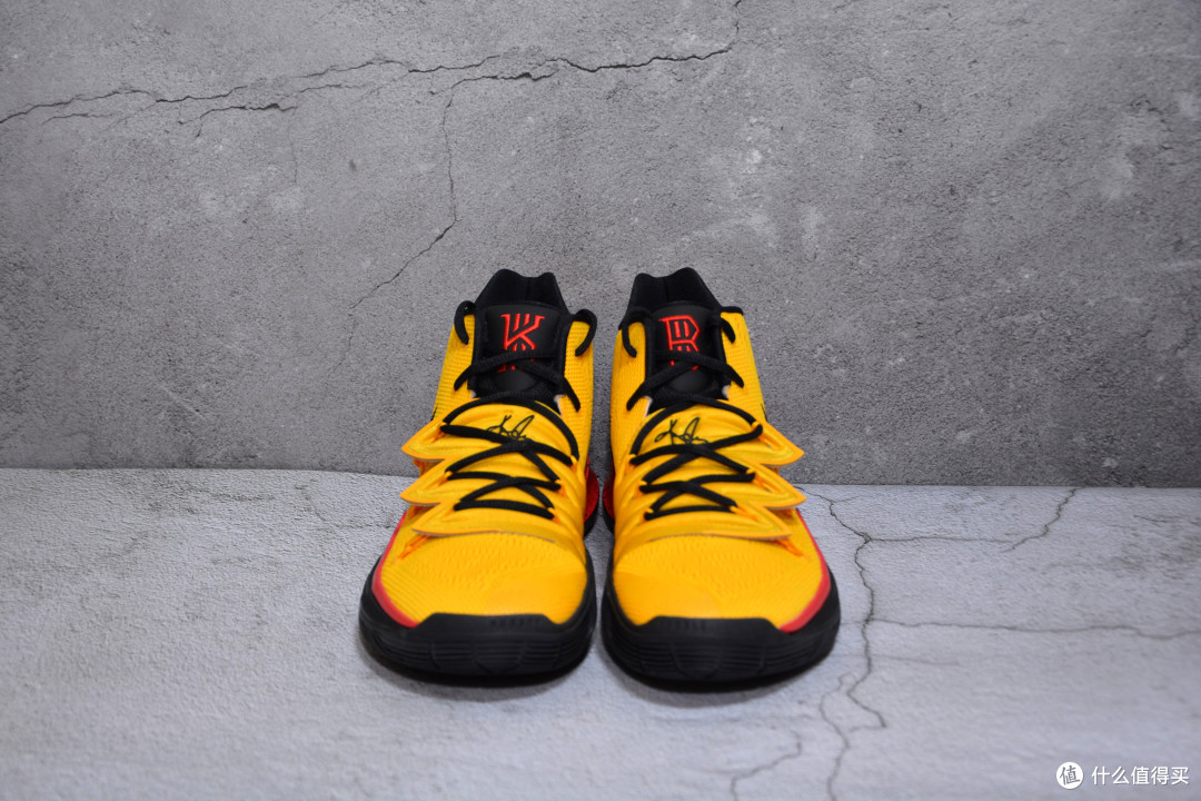 致敬两个传奇-Nike Kyrie 5 iD 李小龙配色欧文5分享