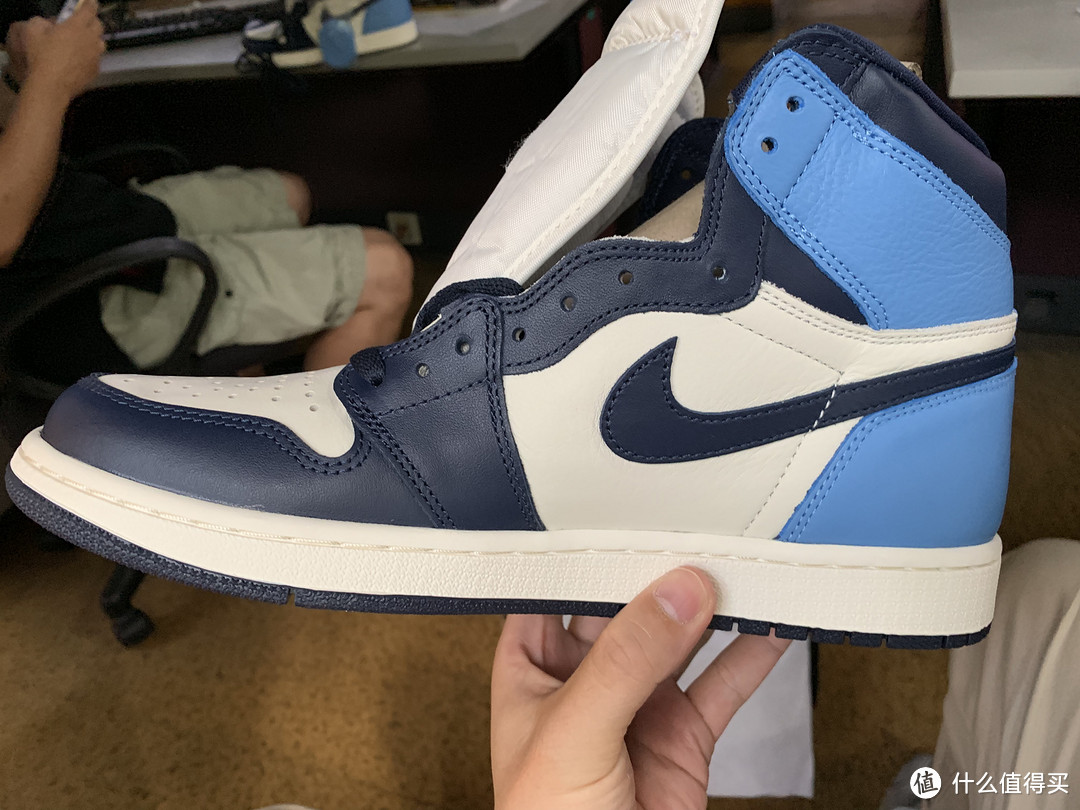 黑曜石 Air Jordan 1 “Obsidian”