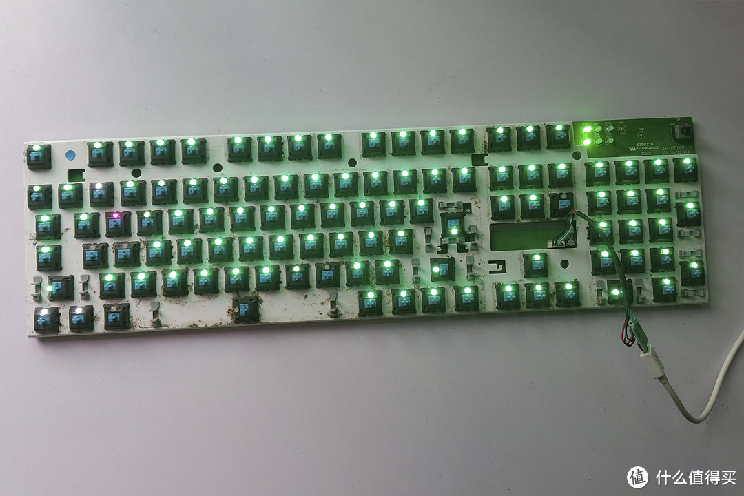 明基（BenQ）昆吾剑KX950 樱桃青轴 机械键盘 修复