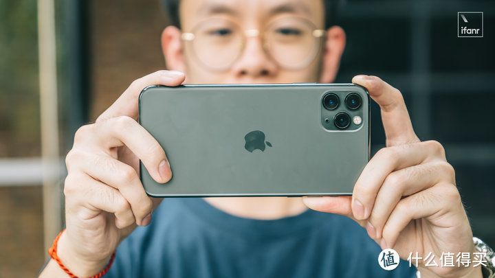 首发｜iPhone 11 系列模范评测：这是第一款想取代你相机的 iPhone
