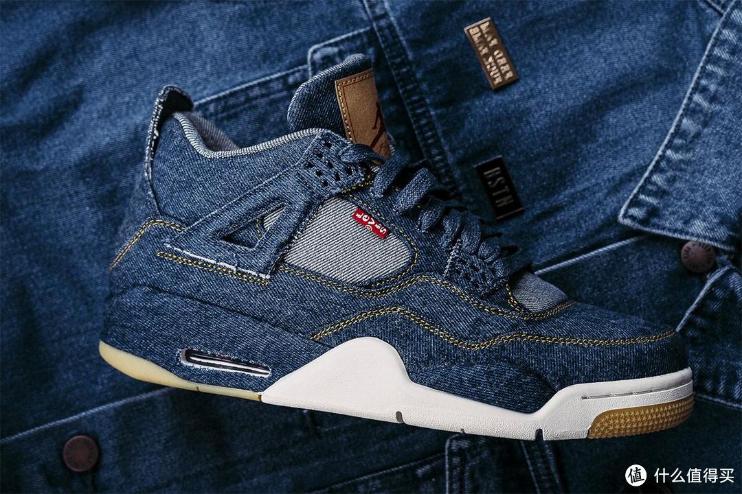 前两天李维斯和NIKE的联名让我冲动的买了这双Levi's x AJ4