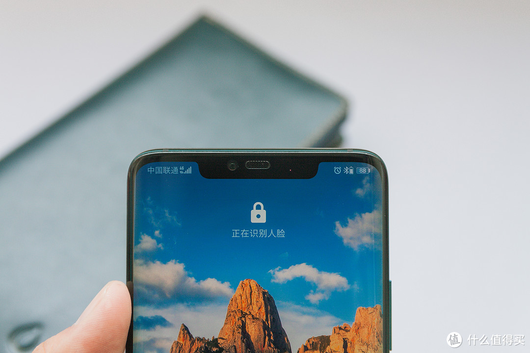 一年之后再看Mate 20 pro，依旧是旗舰（浴霸真香）