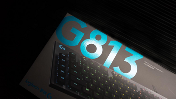 罗技G813 RGB 机械游戏键盘外观细节(按键|指示灯|防滑垫|脚撑|键帽)