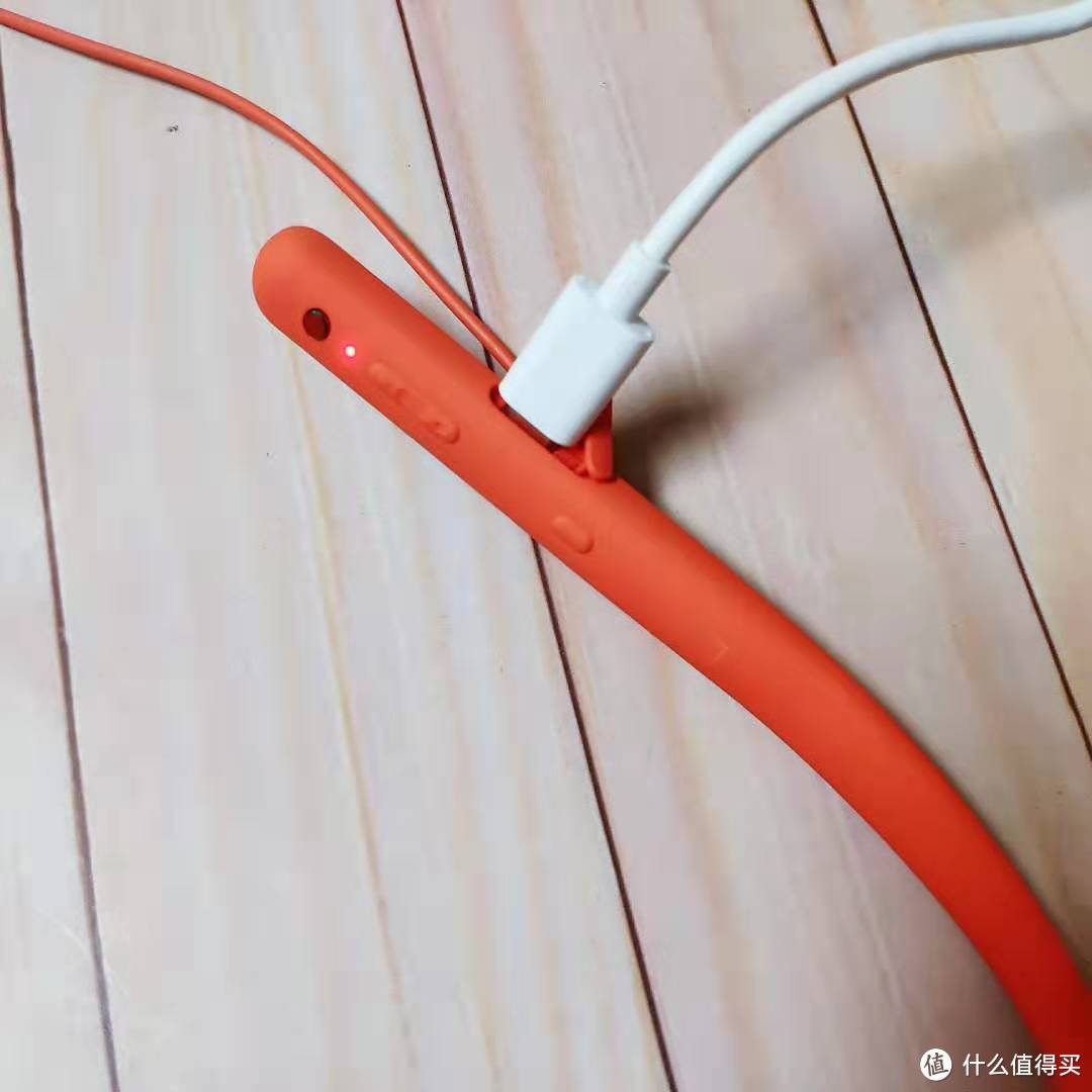 OPPO ENCO Q1无线降噪耳机：让噪音远离音乐的海洋