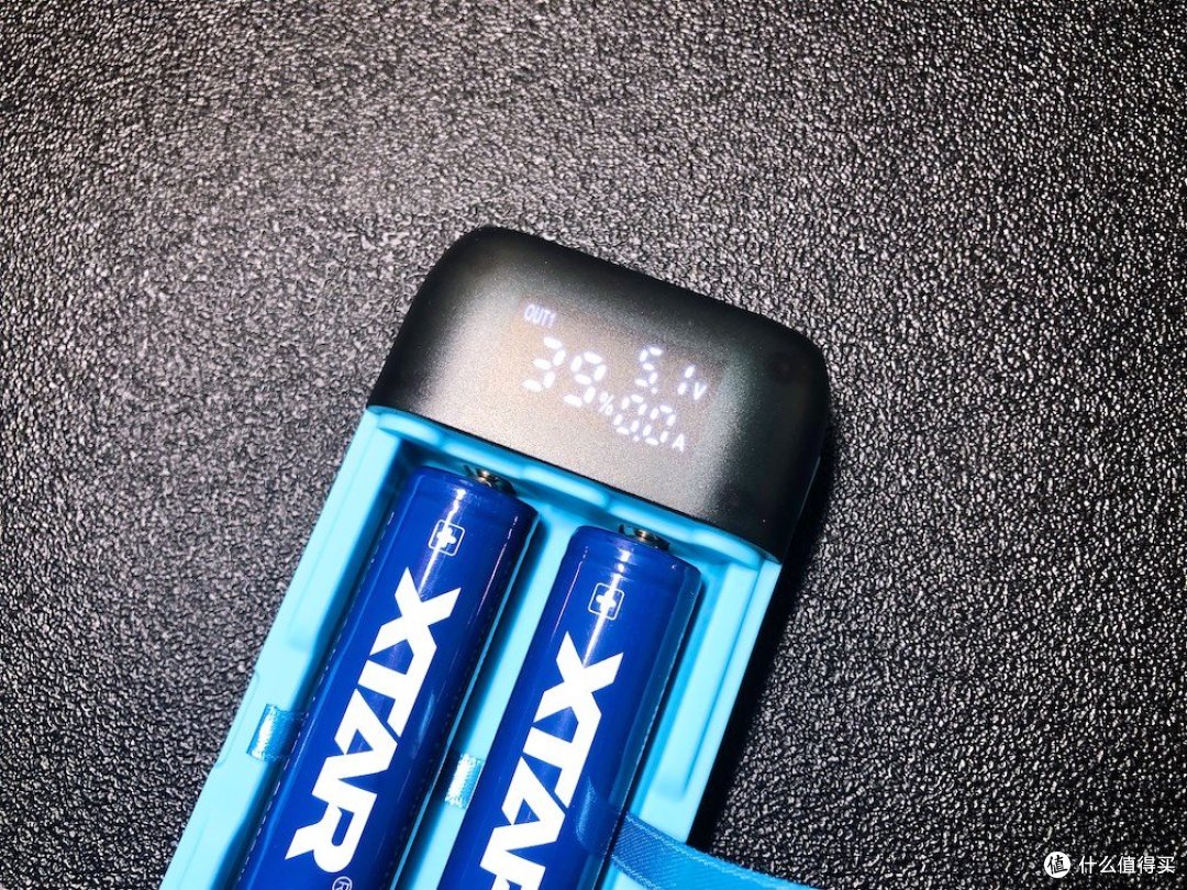 干了这节18650,你的手机也能PD快充到飞起——XTAR PB2S充电器