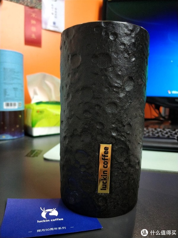 大金标有点突兀，也许是为了宣传品牌