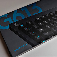 罗技G613无线键盘外观图片(按键|指示灯|防滑垫|脚撑|键帽)
