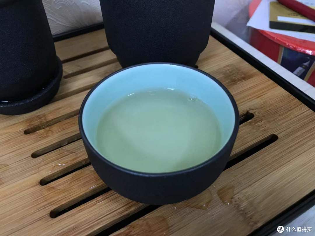 聊一聊可以分散你注意力的桌面好物--山村招待所的桌面改造