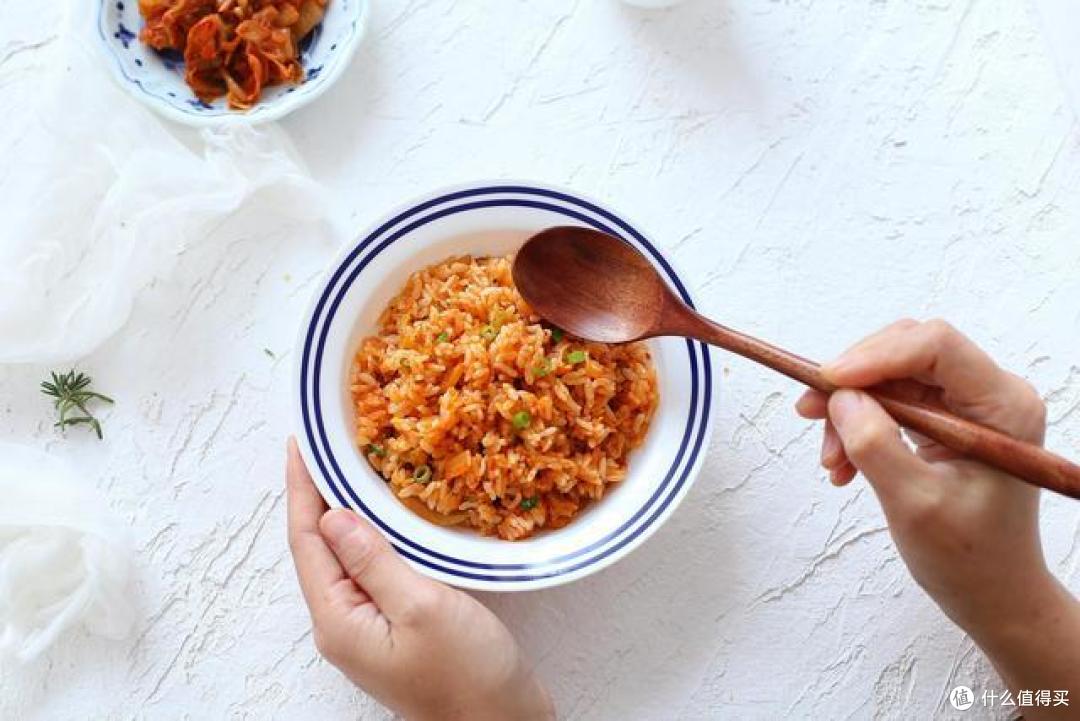 只需三步轻松搞定一盘泡菜炒饭,韩国人都得甘拜下风
