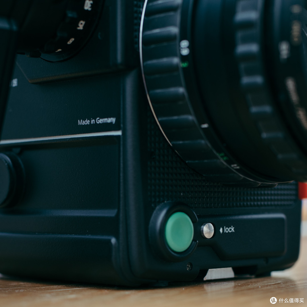 困兽之斗：Rolleiflex 6008i2